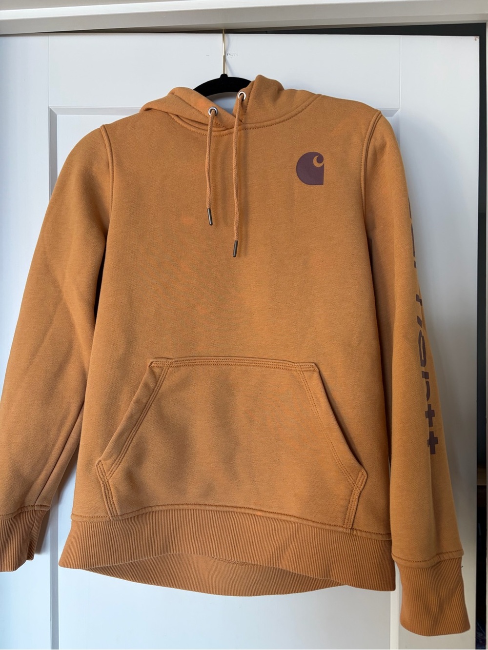 Carhartt Caramel Crewneck Hoodie with Logo size M.